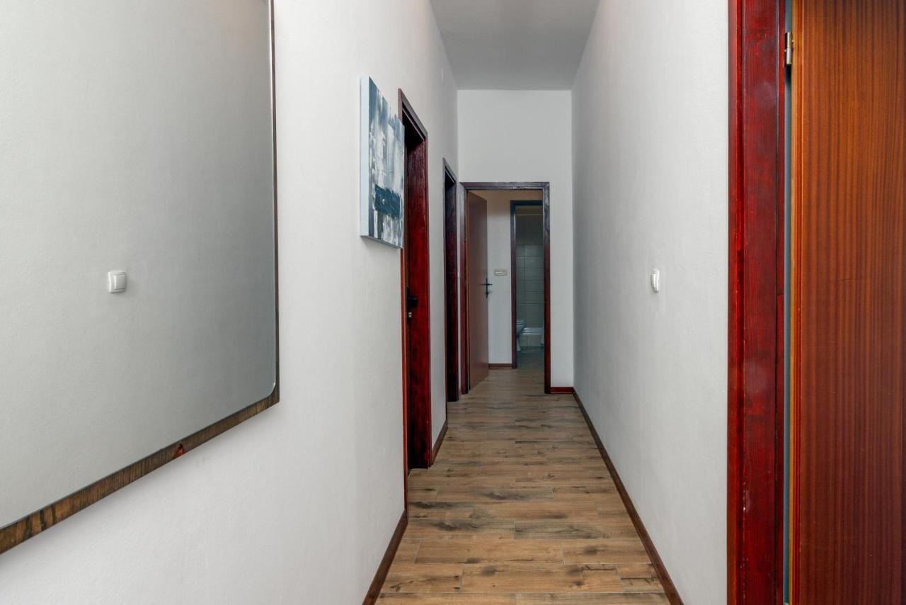 Family Friendly Apartments With A Swimming Pool Valbandon, Fazana - 2201 Stinjan Bagian luar foto